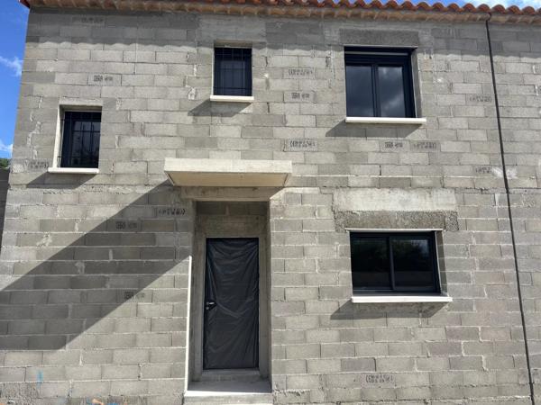 Vente                                                      Maison
                        
                     4 pièces                      123 m2                     à Sorgues
