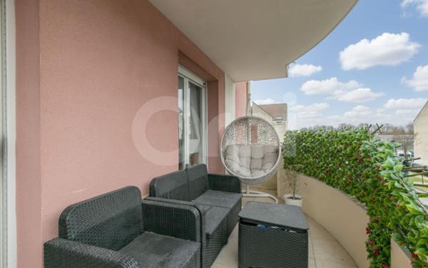 Appartement à vendre    3 pièces • 61,40 m2 Émerainville