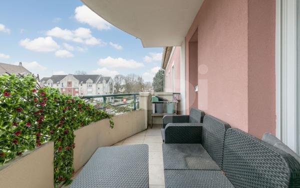 Appartement à vendre    3 pièces • 61,40 m2 Émerainville