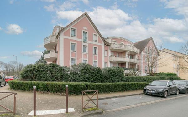 Appartement à vendre    3 pièces • 61,40 m2 Émerainville