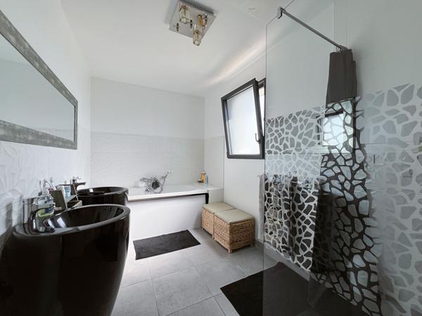 Maison neuve 5 pièces à vendre à Verrières en Anjou - Calme et Confort
