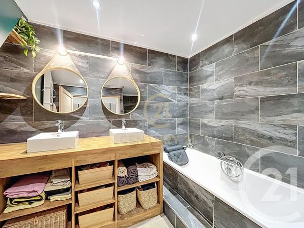 Appartement F4 à vendre  4 pièces - 95,04 m2 ST GELY DU FESC - 34