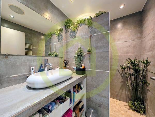 Appartement à MANDELIEU LA NAPOULE (06210)