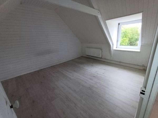 Saint-Jean-du-Doigt (29630) St Jean du Doigt, propriété comprenant deux maisons, double garage et atelier sur 1986 m2 de terrain.