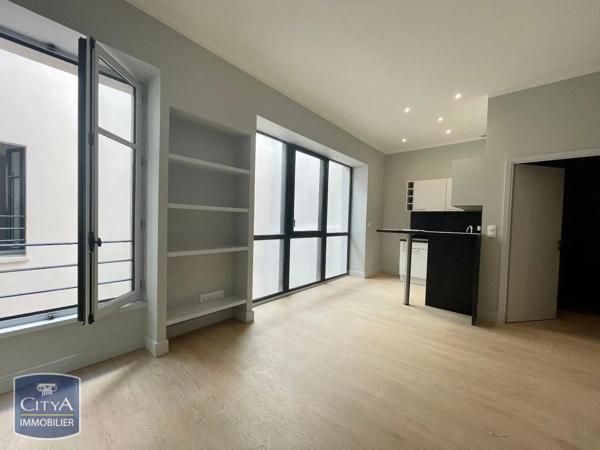 Appartement à louer 3 pièces 56.5m² Narbonne (11100)