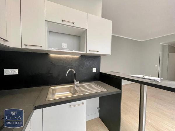 Appartement à louer 3 pièces 56.5m² Narbonne (11100)