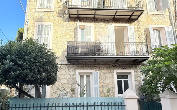 Appartement à vendre    2 pièces • 25,02 m2 Nice