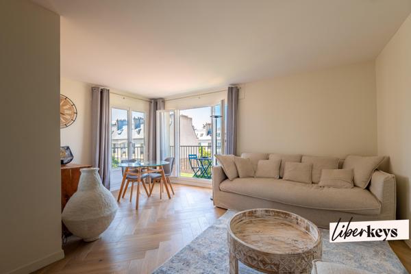 Quartier Vaugirard - 2 pièces avec balcon vue Tour Eiffel et Box 