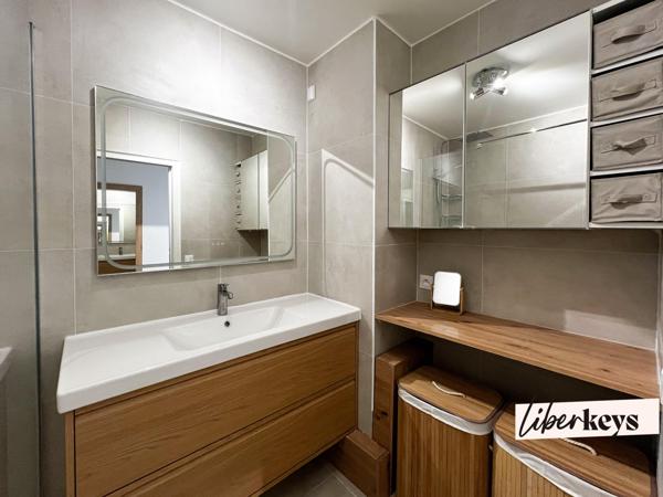 Quartier Vaugirard - 2 pièces avec balcon vue Tour Eiffel et Box 