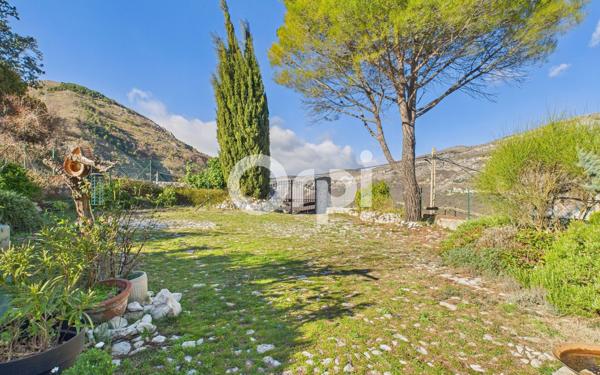 Maison à vendre    3 pièces •  Cipières