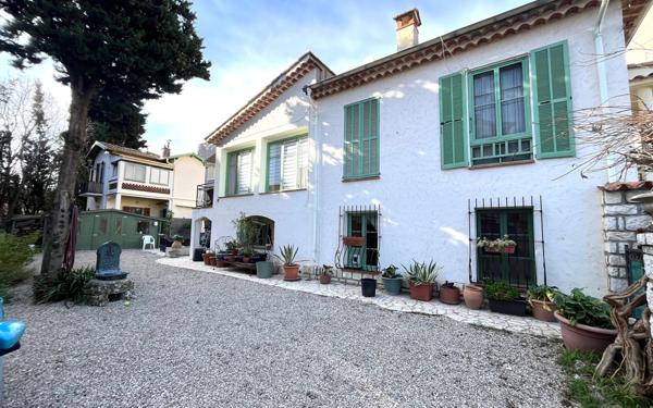 Maison à vendre    4 pièces • 114 m2 Vence