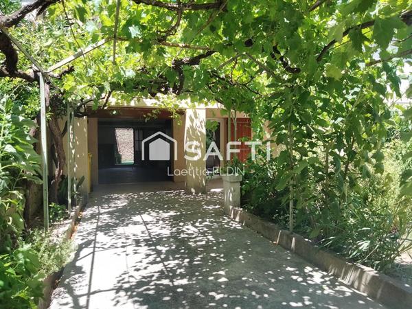 Saint-Ruf : Maison spacieuse, jardin, garage, cour