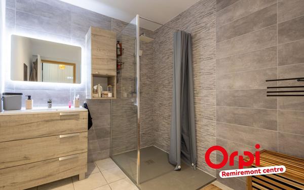 Appartement à vendre    4 pièces • 85 m2 Saint-Étienne-lès-Remiremont