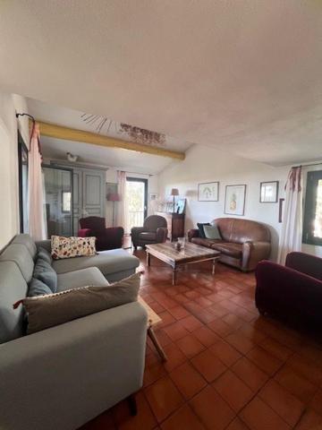 Maison d'exception sur 8000m2 environ de nature