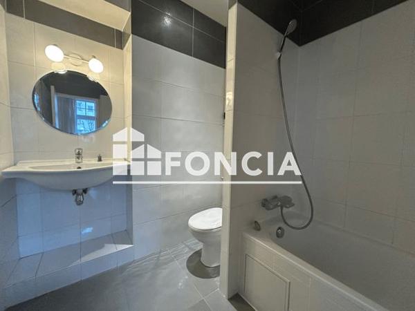 Location Appartement 2 pièces 42.67 m² - 4 RUE RENÉ BARTHÉLEMY Montrouge 92120