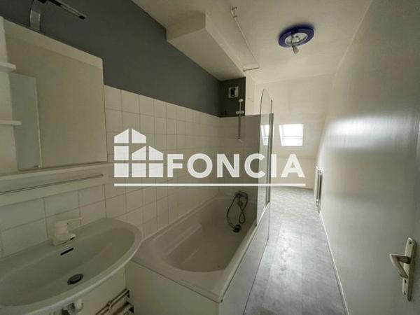 Location Appartement 4 pièces 84.93 m² - 19/39 RUE CLAUDE ROUGET DE LISLE Acheres 78260