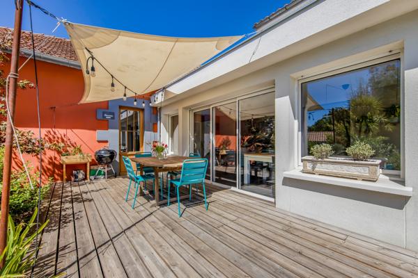 Maison
         10 pièces
        - 235 m² Bien prestige