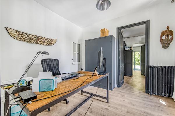Maison
         10 pièces
        - 235 m² Bien prestige
