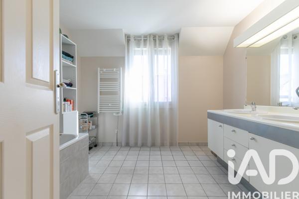 Maison à vendre 6 pièces 144 m² La Queue-en-Brie