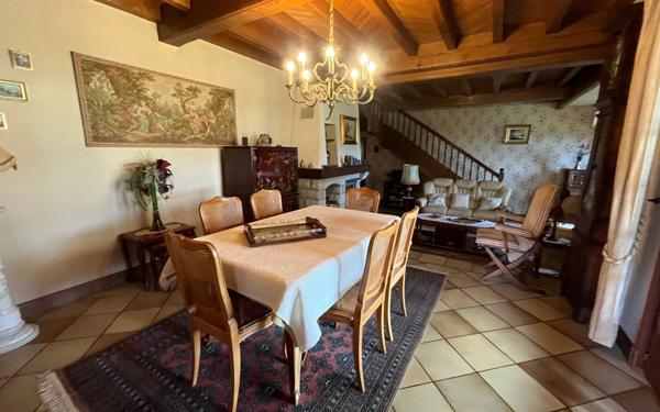 Maison à vendre    5 pièces •  Cognac-la-Forêt