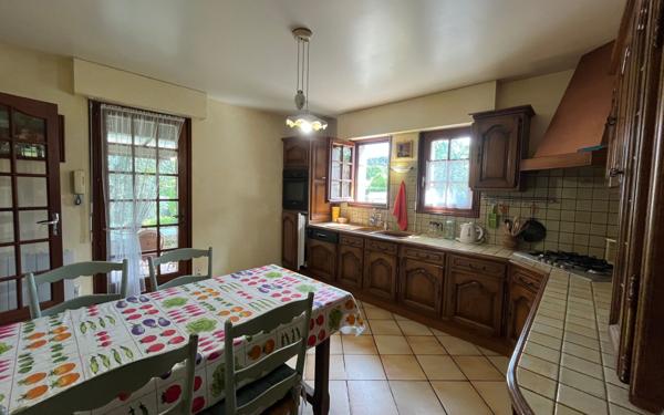 Maison à vendre    5 pièces •  Cognac-la-Forêt