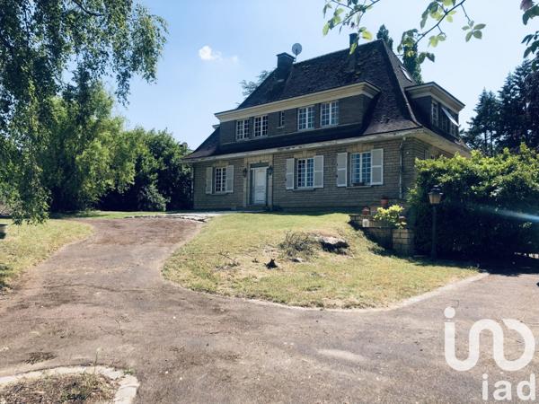 Maison à vendre 10 pièces 238 m² Cuts