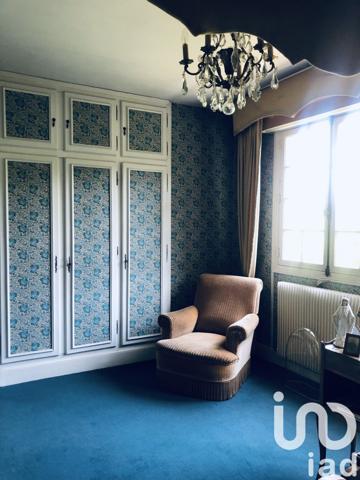 Maison à vendre 10 pièces 238 m² Cuts