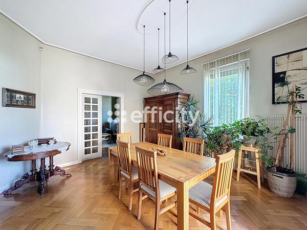 Appartement 5 pièces - 129 m² Exclusivité efficity