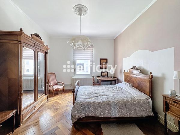 Appartement 5 pièces - 129 m² Exclusivité efficity