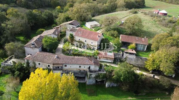 Un hameau authentique et autonome aux portes du Périgord Vert