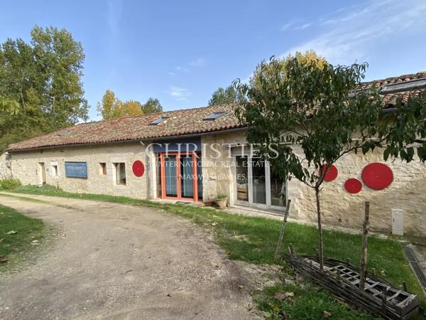 Un hameau authentique et autonome aux portes du Périgord Vert