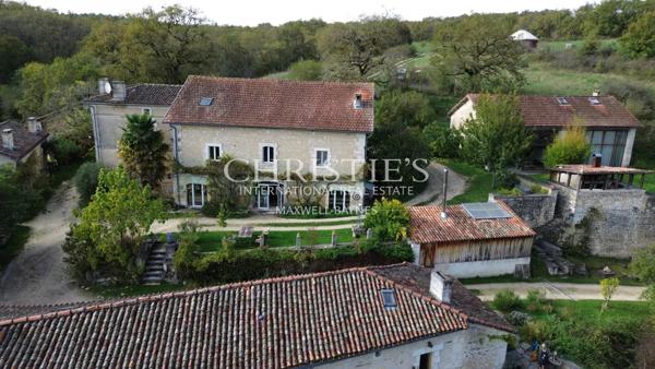 Un hameau authentique et autonome aux portes du Périgord Vert