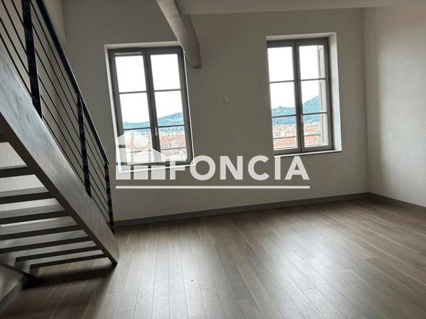 Location Appartement 4 pièces 79.8 m² - 29 RUE ROYET Saint-etienne 42000