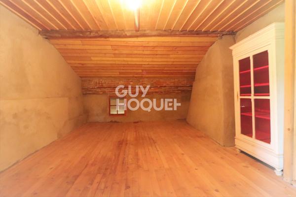 Maison sur 2000 m² A RENOVER