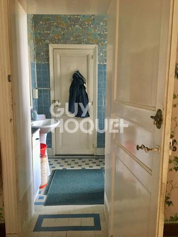 Maison sur 2000 m² A RENOVER