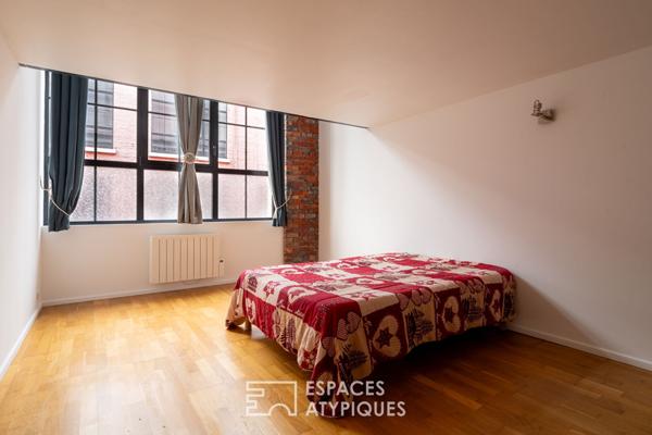 Loft aux volumes spectaculaires et lumière omniprésente