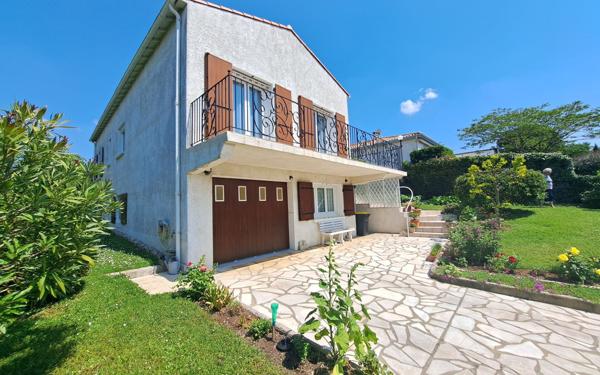 Maison à vendre    4 pièces •  Royan