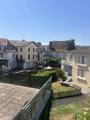 A deux pas des thermes de Salies-De-Béarn, appartement à vendre