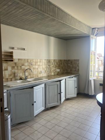 A deux pas des thermes de Salies-De-Béarn, appartement à vendre