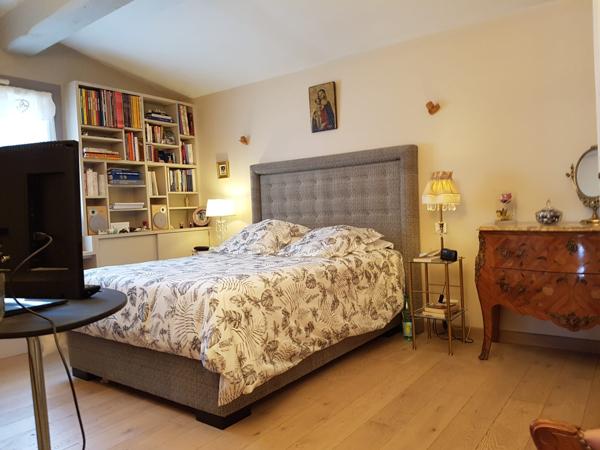 Salon-de-Provence (13300) Élégante maison F6 (200 m²) avec jardin, piscine et grand garage