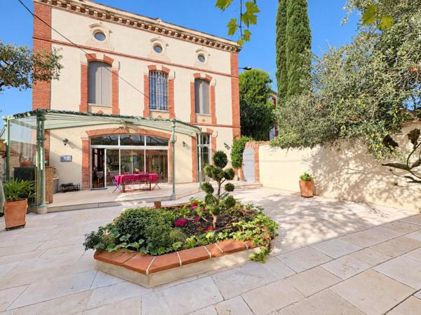 Maison de caractère de 337 m² – 10 pièces, 7 chambres et jardin