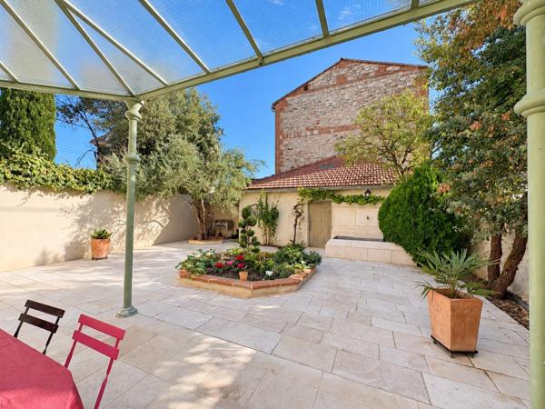 Maison de caractère de 337 m² – 10 pièces, 7 chambres et jardin