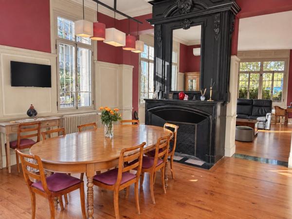 Maison de caractère de 337 m² – 10 pièces, 7 chambres et jardin