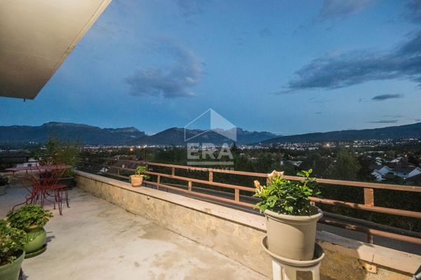 Immeuble Poisy 9 pièce(s) 230.76 m2