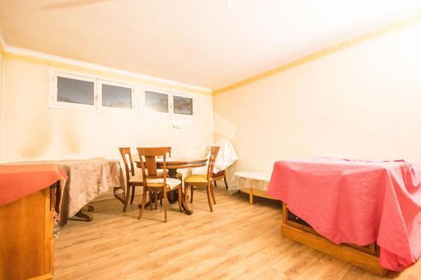 Immeuble Poisy 9 pièce(s) 230.76 m2