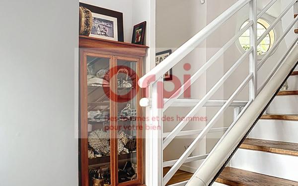 Maison à vendre    5 pièces • 194 m2 Issy-les-Moulineaux