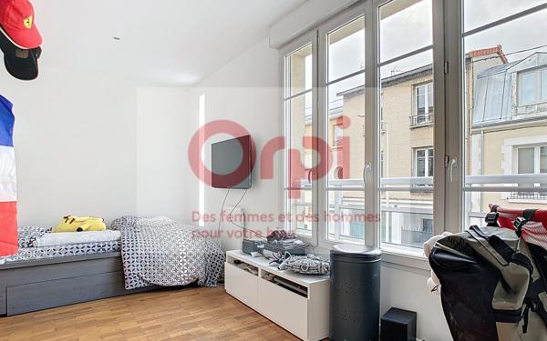 Maison à vendre    5 pièces • 194 m2 Issy-les-Moulineaux