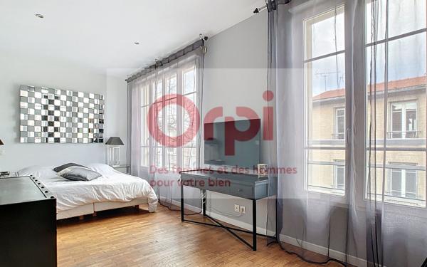 Maison à vendre    5 pièces • 194 m2 Issy-les-Moulineaux