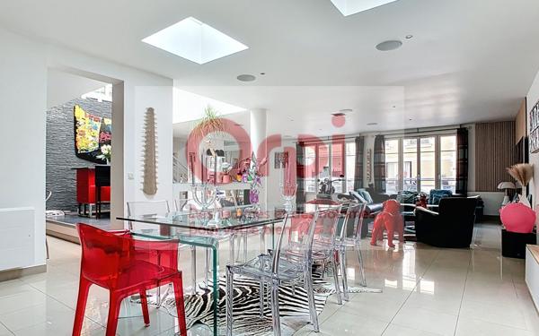 Maison à vendre    5 pièces • 194 m2 Issy-les-Moulineaux