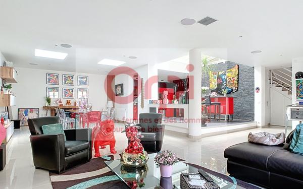 Maison à vendre    5 pièces • 194 m2 Issy-les-Moulineaux